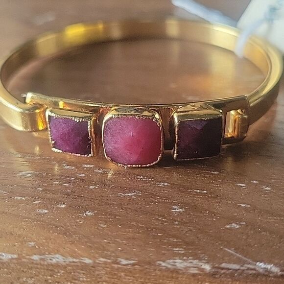 NWT Janna Conner Pink Agate Ruby 18kt Gold Bracelet Good Luck Cuff Bangle Dainty - Picture 4 of 12